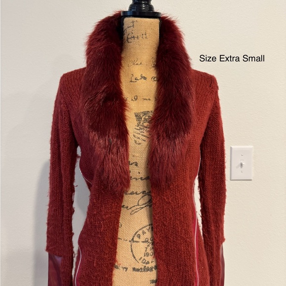 VENUS Burgundy Faux Fur Trim Cardigan - Picture 1 of 3